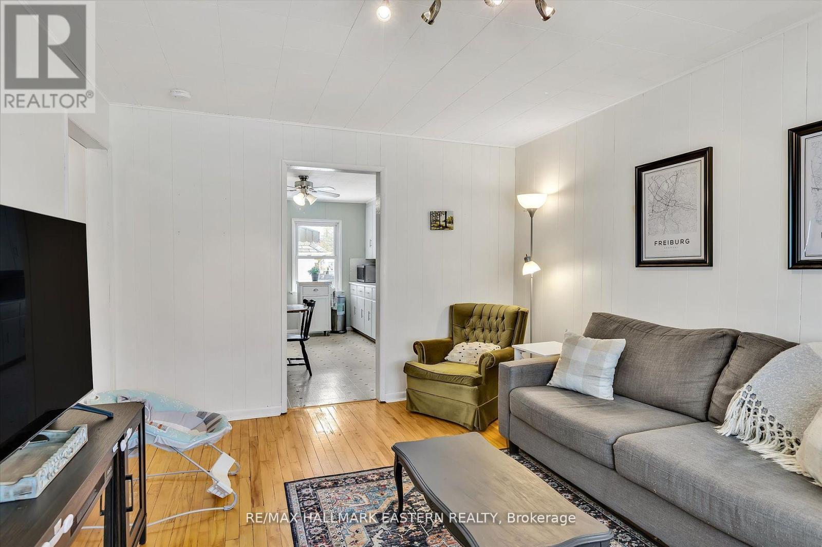 Photo 5 of 706 Monaghan Road, Peterborough ON