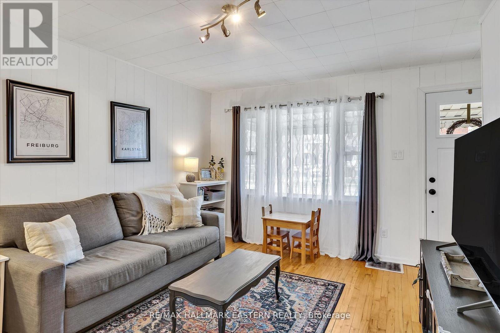 Photo 8 of 706 Monaghan Road, Peterborough ON