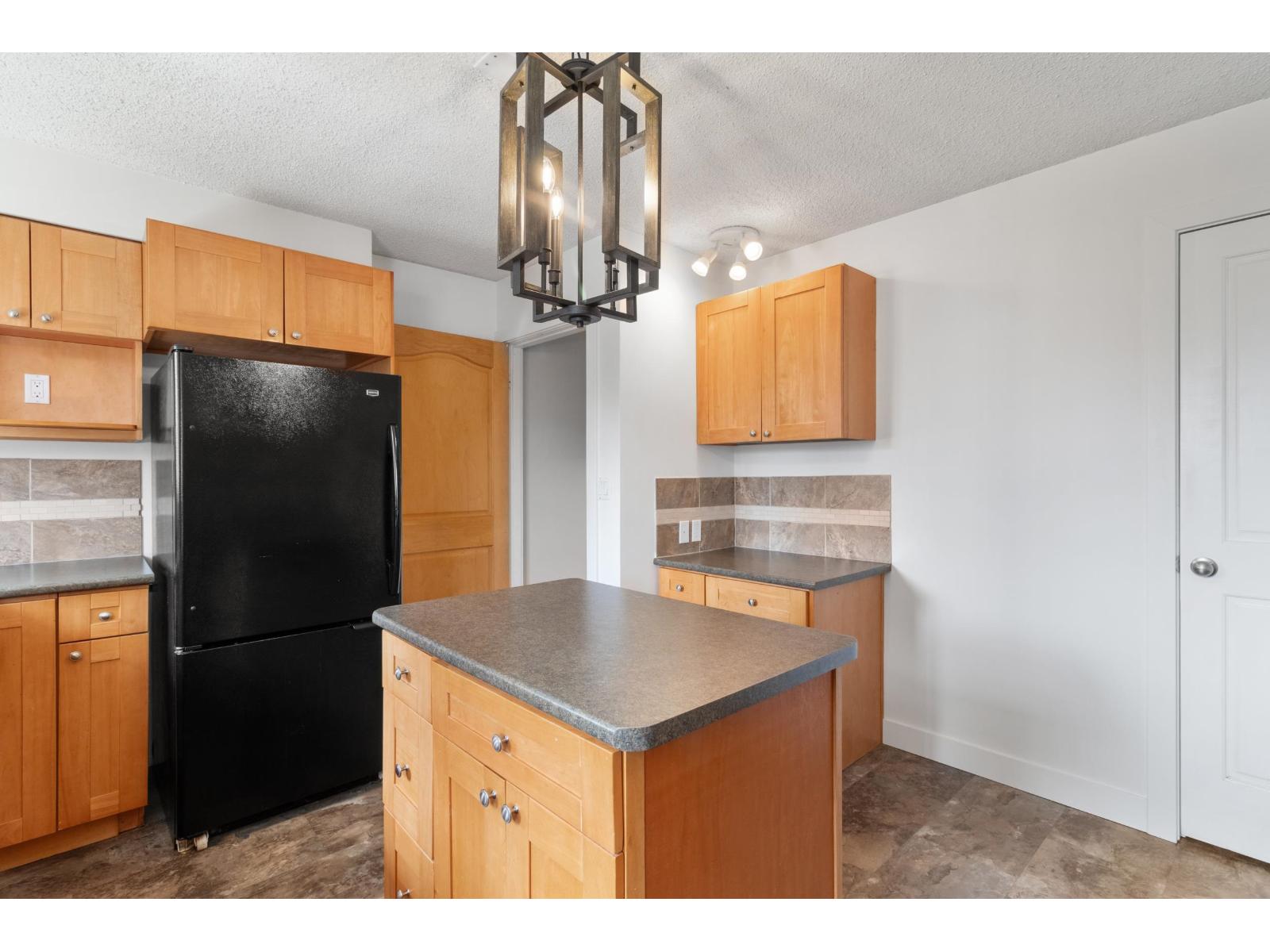 Photo 14 of 46160 Larch Avenue Chilliwack Proper South, Chilliwack BC