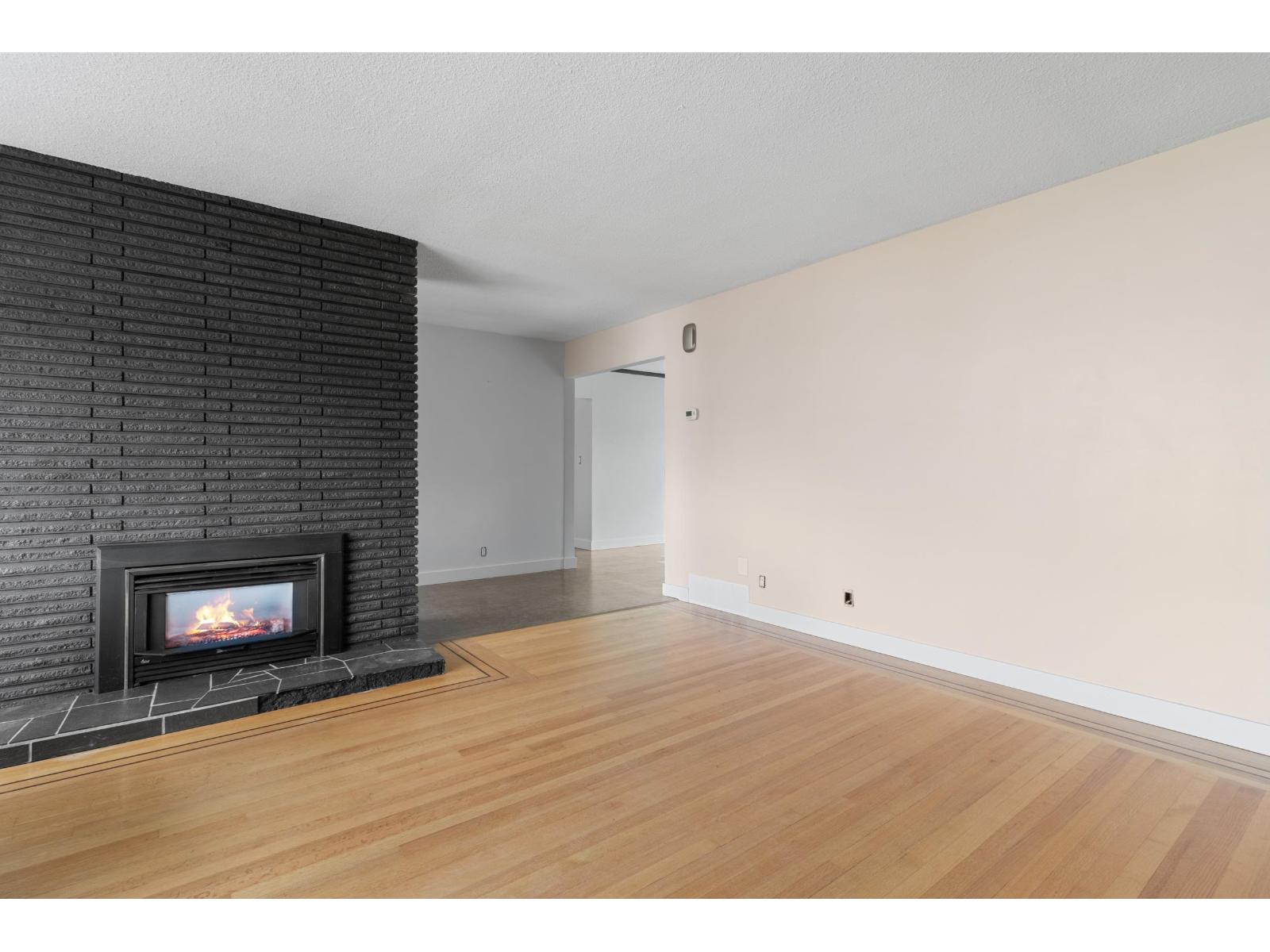 Photo 5 of 46160 Larch Avenue Chilliwack Proper South, Chilliwack BC