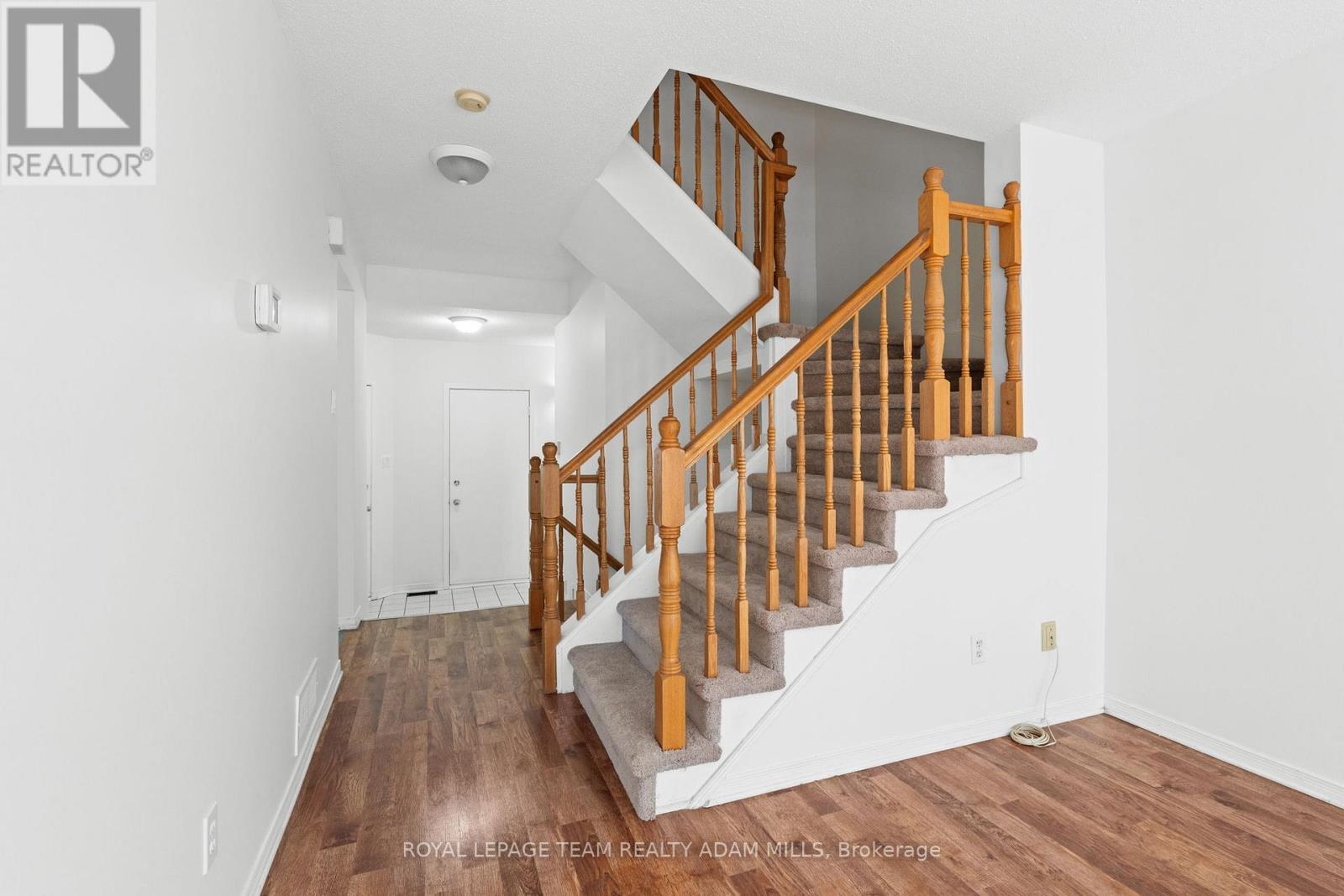 Photo 14 of 106 Woodpark Way, Ottawa ON