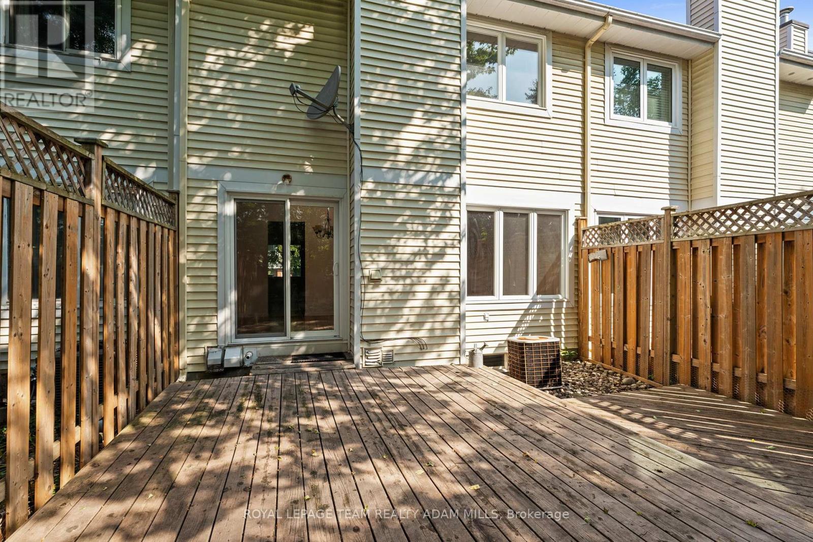 Photo 30 of 106 Woodpark Way, Ottawa ON
