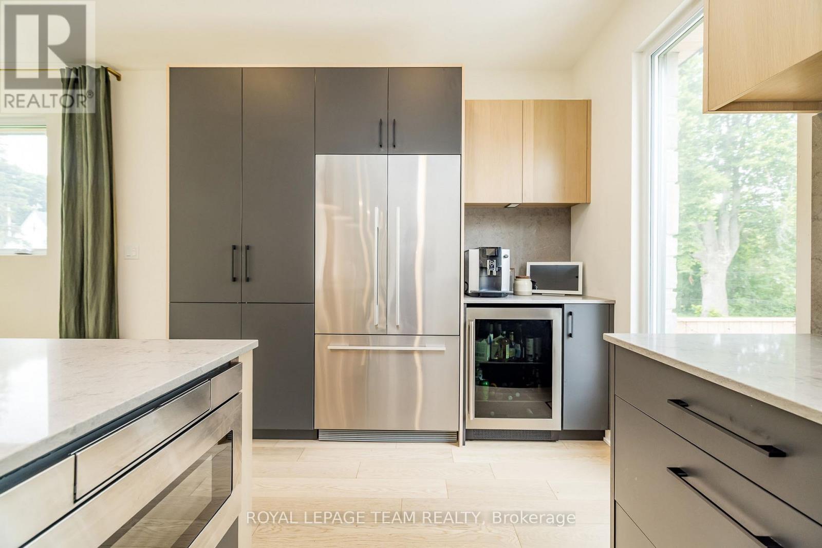 Photo 11 of 1995 Lenester Avenue, Ottawa ON