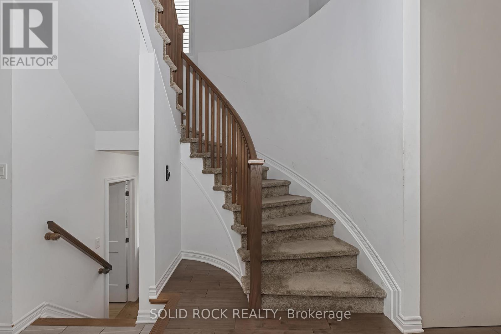 Photo 16 of 149 Minikan Street, Ottawa ON