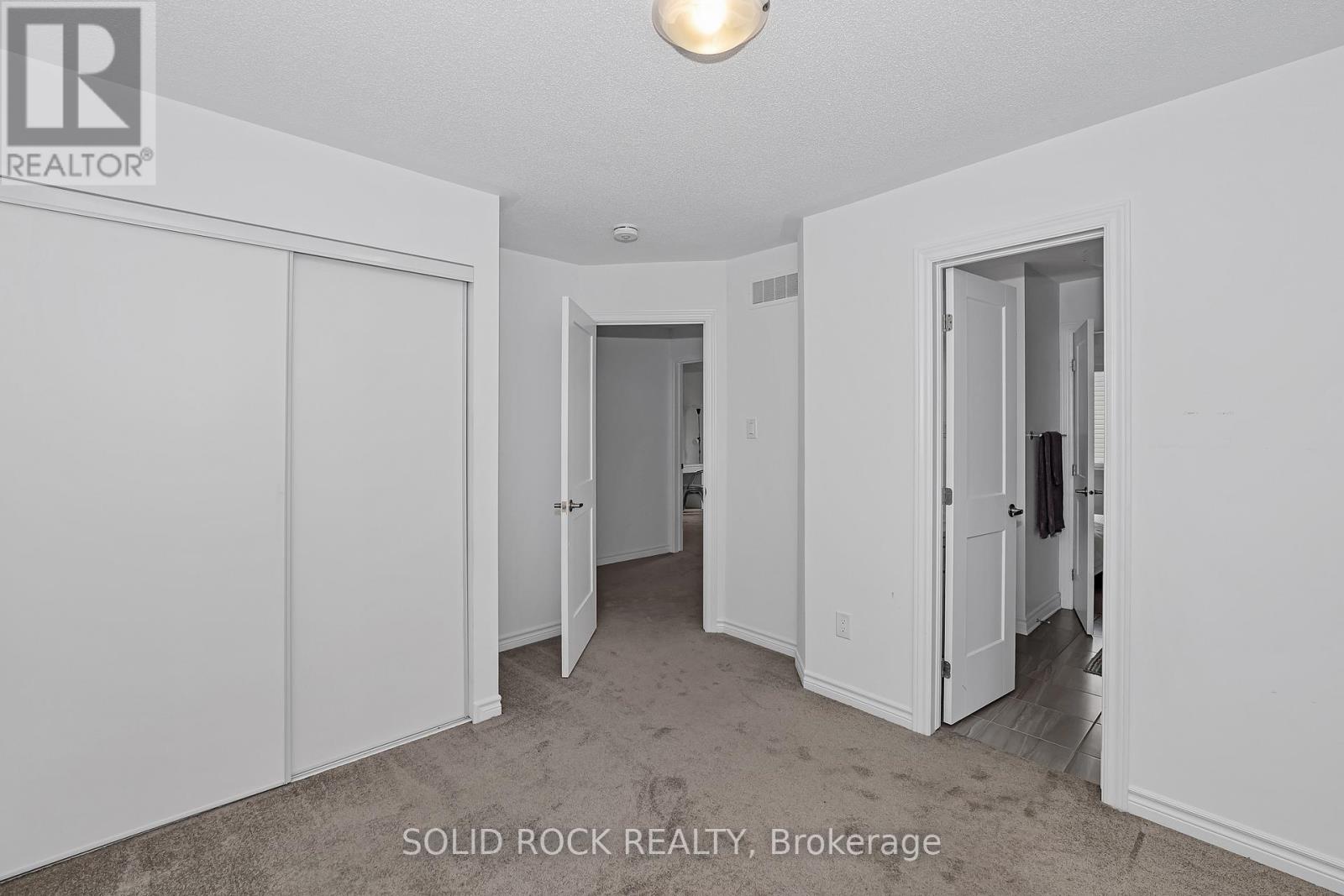 Photo 31 of 149 Minikan Street, Ottawa ON