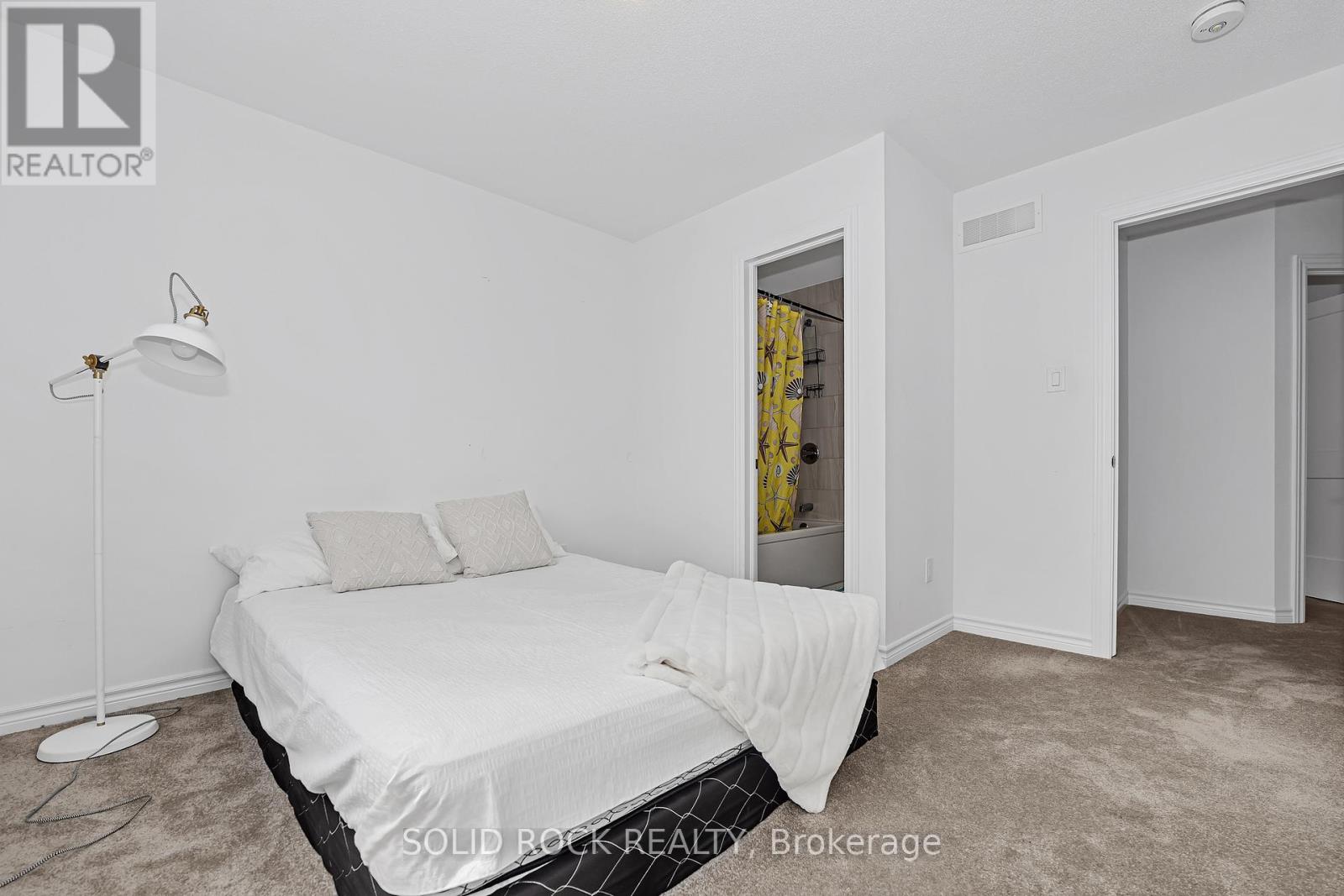 Photo 35 of 149 Minikan Street, Ottawa ON