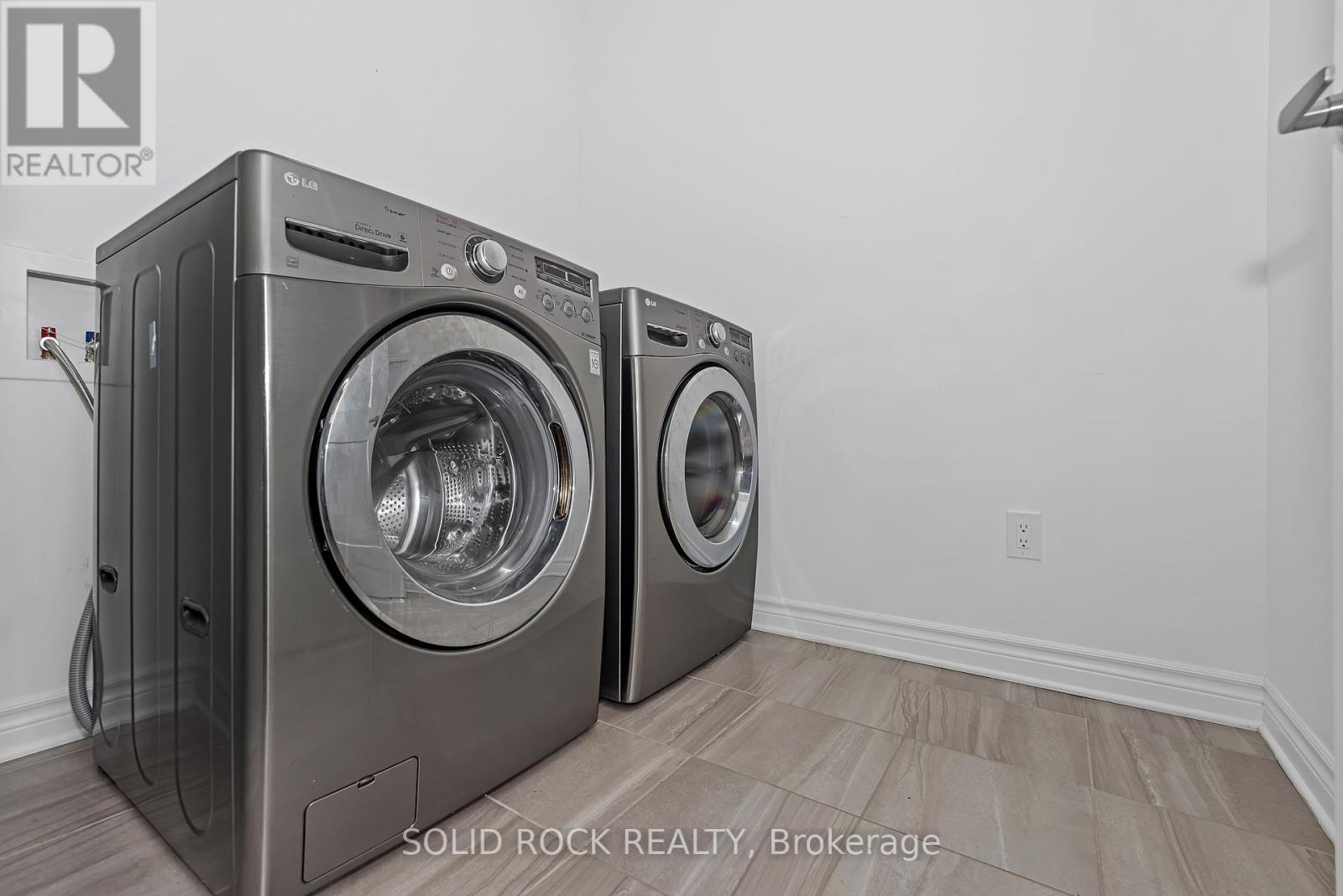 Photo 36 of 149 Minikan Street, Ottawa ON