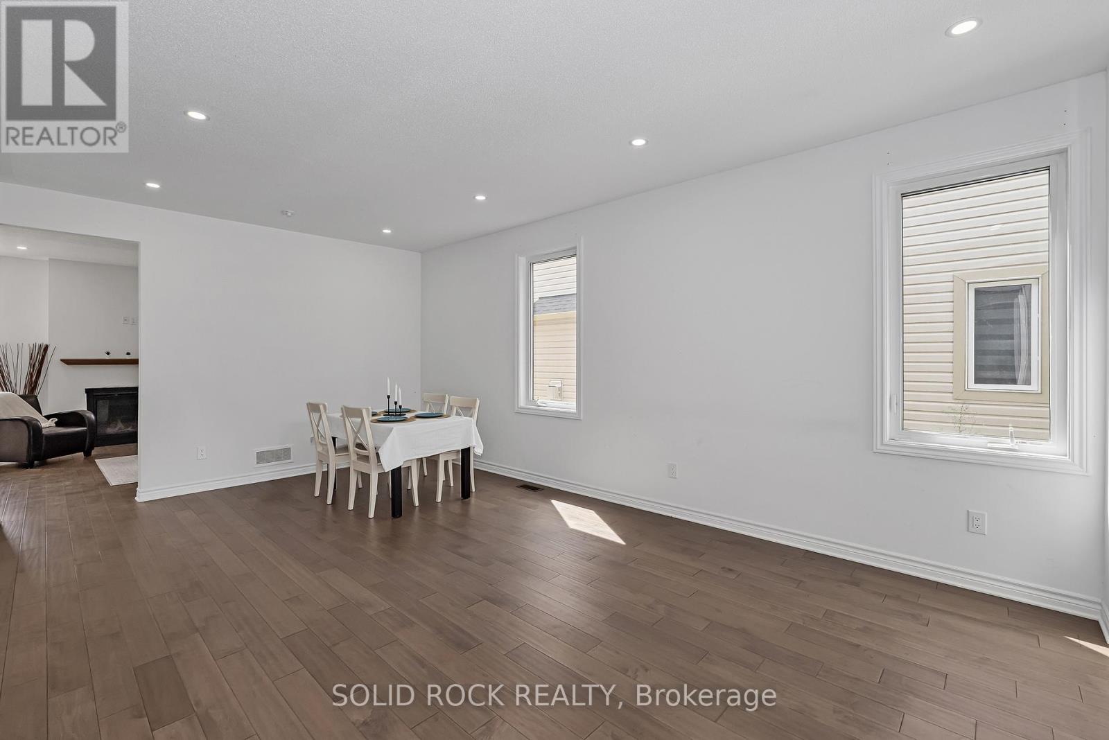 Photo 7 of 149 Minikan Street, Ottawa ON