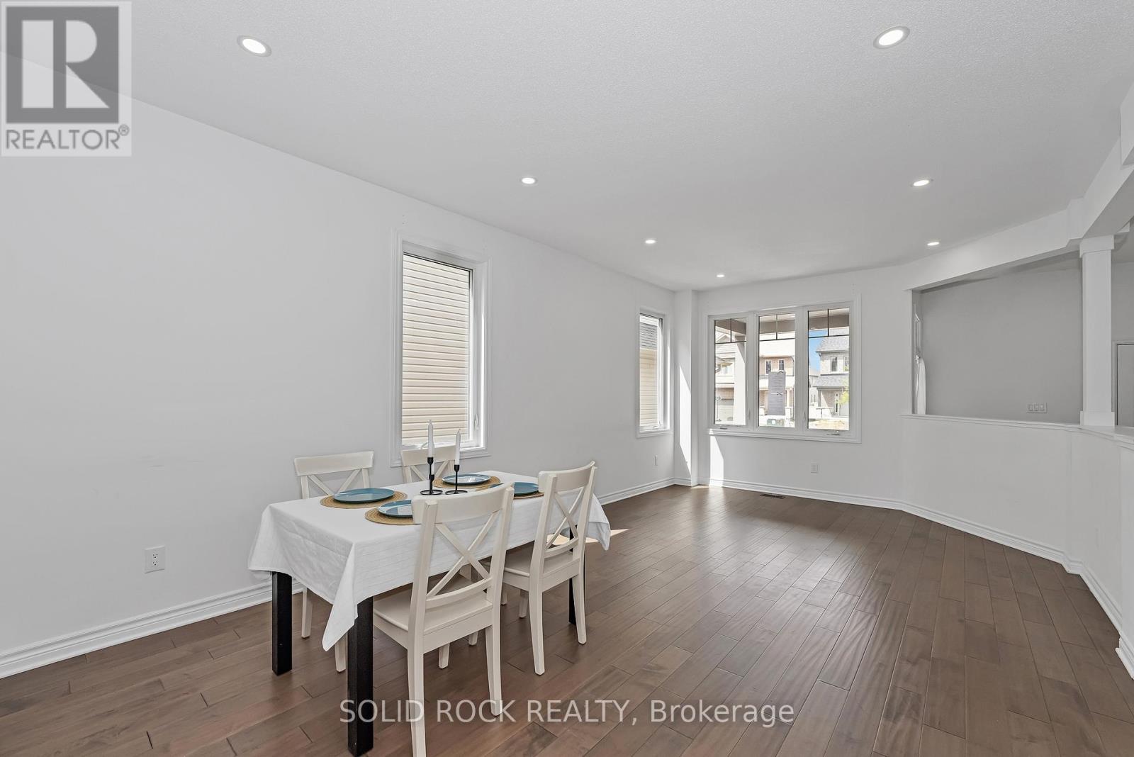 Photo 9 of 149 Minikan Street, Ottawa ON
