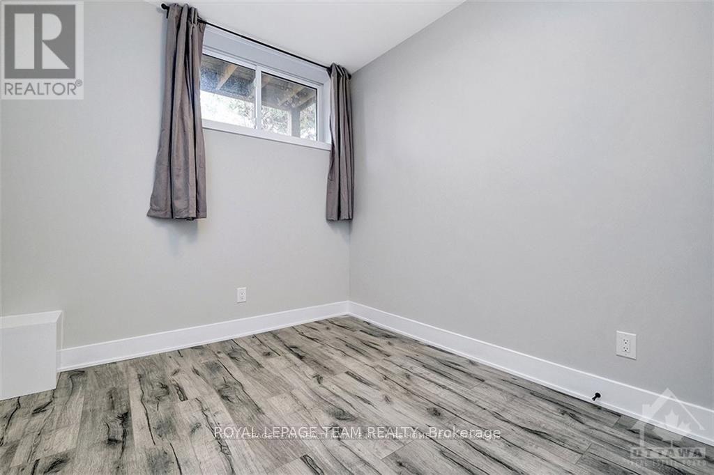 Photo 9 of B 1307 Thames Street, Ottawa ON
