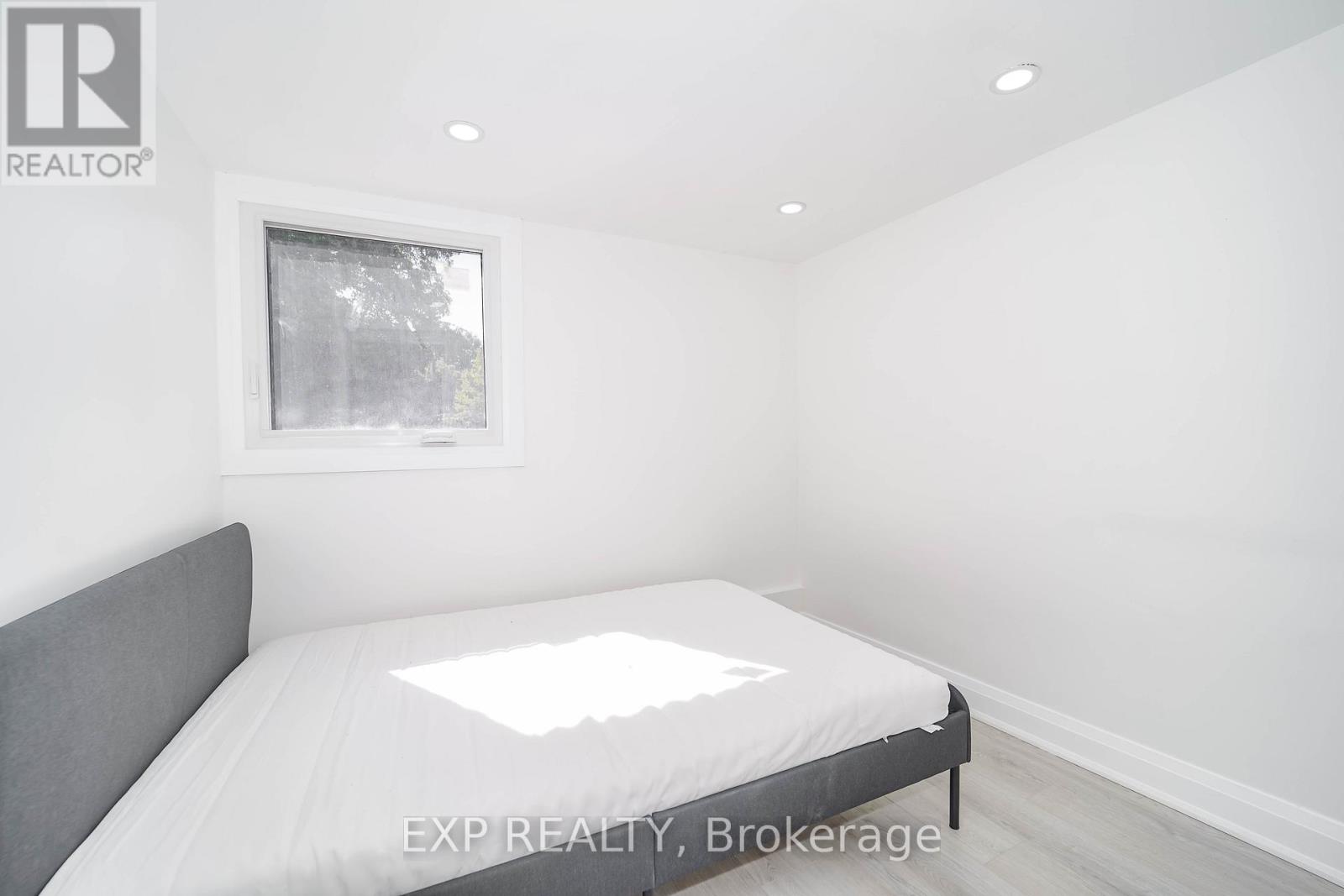Photo 11 of Basement 25 Nabob Crescent, Toronto ON