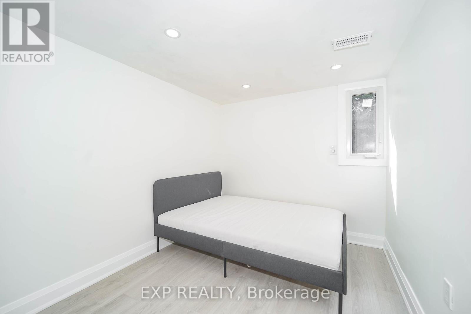 Photo 13 of Basement 25 Nabob Crescent, Toronto ON