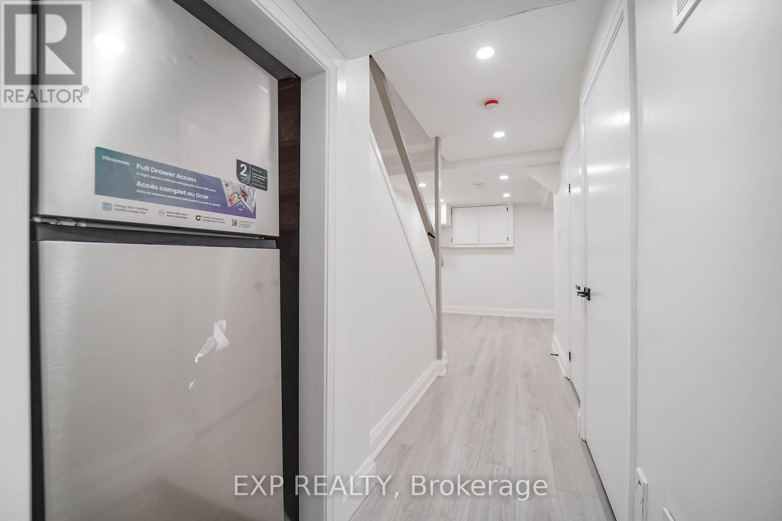 Photo 6 of Basement 25 Nabob Crescent, Toronto ON