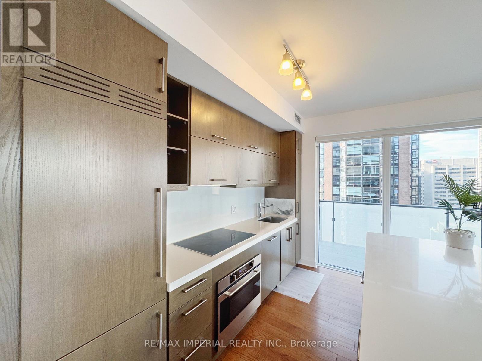 Photo 11 of 1910 1080 Bay Street, Toronto ON