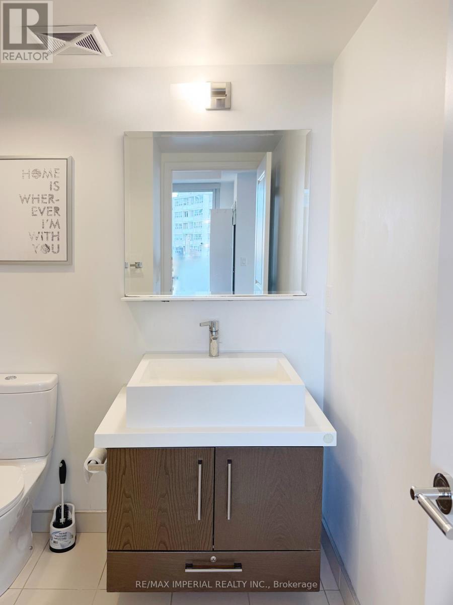 Photo 16 of 1910 1080 Bay Street, Toronto ON