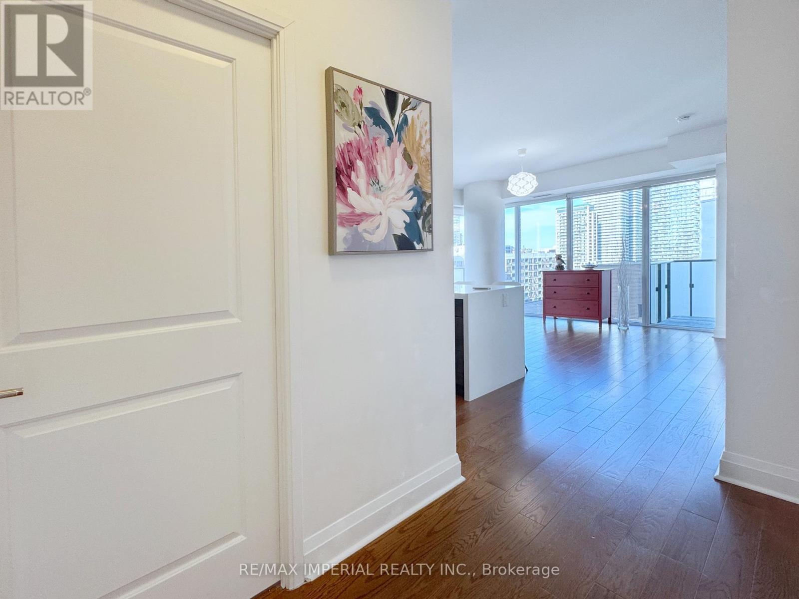 Photo 23 of 1910 1080 Bay Street, Toronto ON