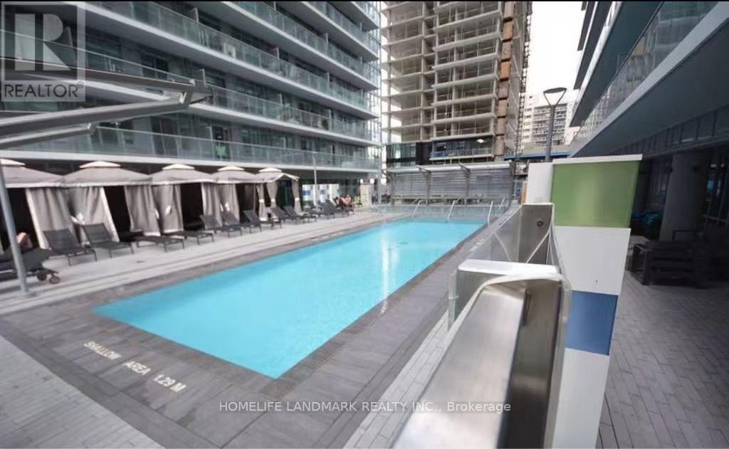 Photo 7 of 1612 99 Broadway Avenue, Toronto ON