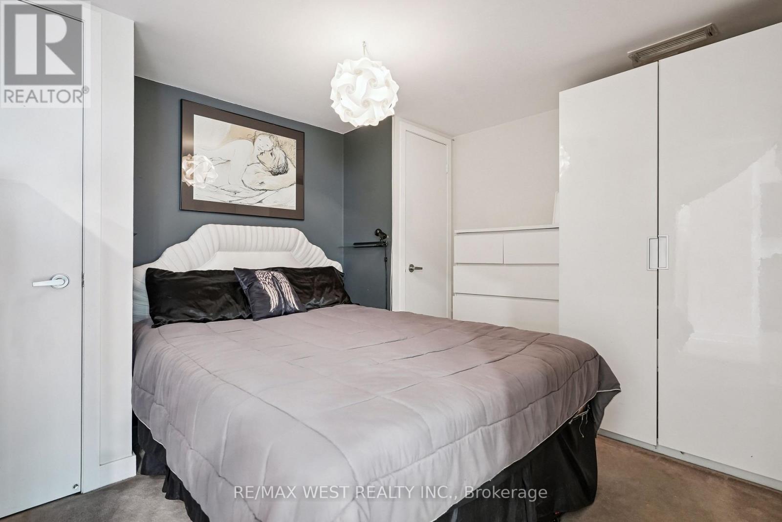Photo 6 of 1901 381 Front Street W, Toronto ON