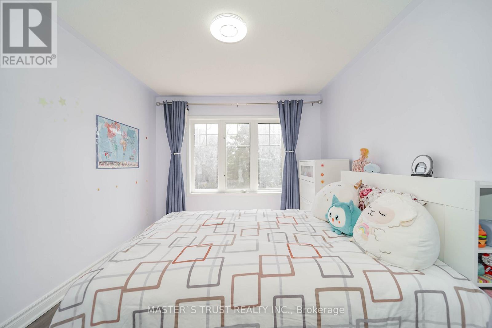Photo 17 of 40 Rochefort Drive, Toronto ON