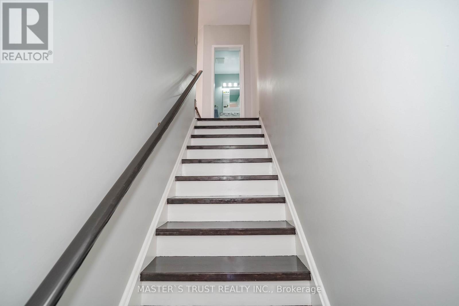 Photo 29 of 40 Rochefort Drive, Toronto ON