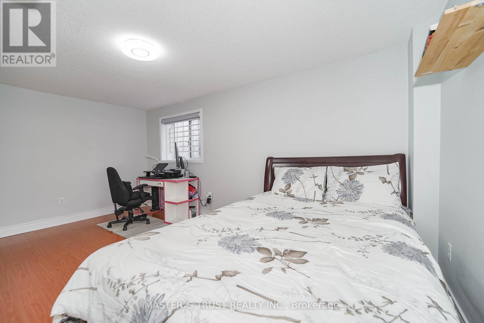 Photo 32 of 40 Rochefort Drive, Toronto ON
