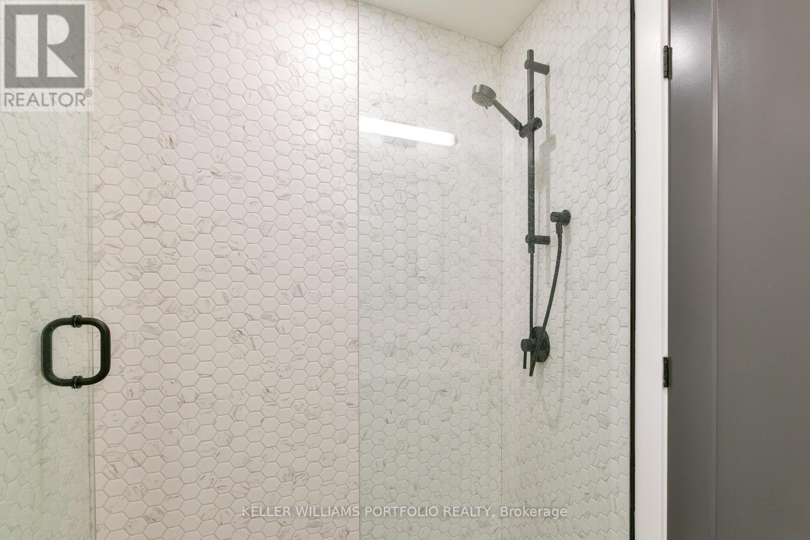 Photo 32 of 229 Manor Road E, Toronto ON
