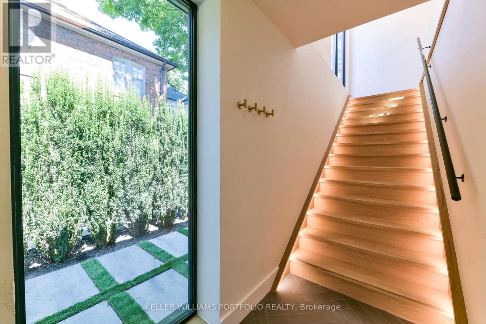 Photo 36 of 229 Manor Road E, Toronto ON