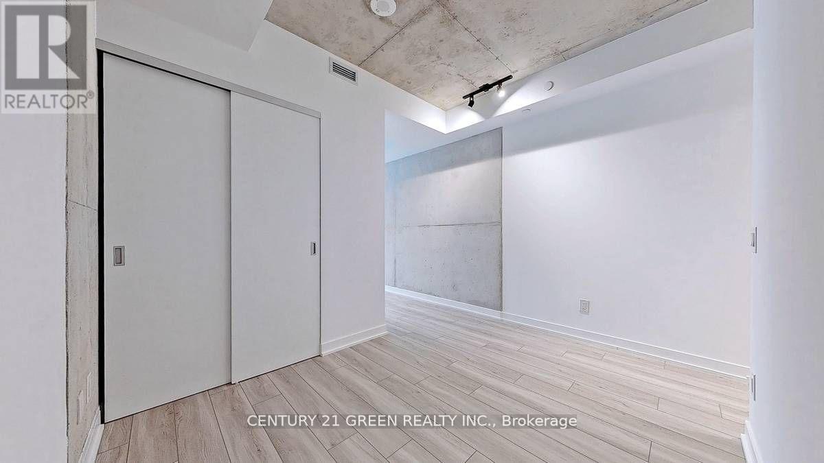 Photo 12 of 204 458 Richmond Street W, Toronto ON