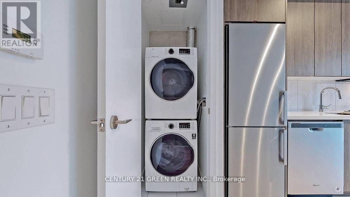 Photo 14 of 204 458 Richmond Street W, Toronto ON