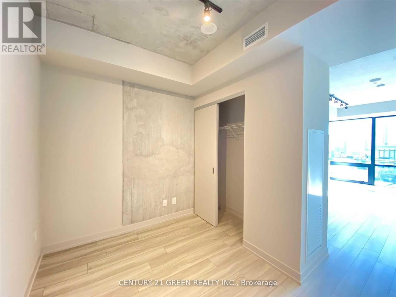 Photo 3 of 204 458 Richmond Street W, Toronto ON