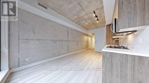 Photo 6 of 204 458 Richmond Street W, Toronto ON