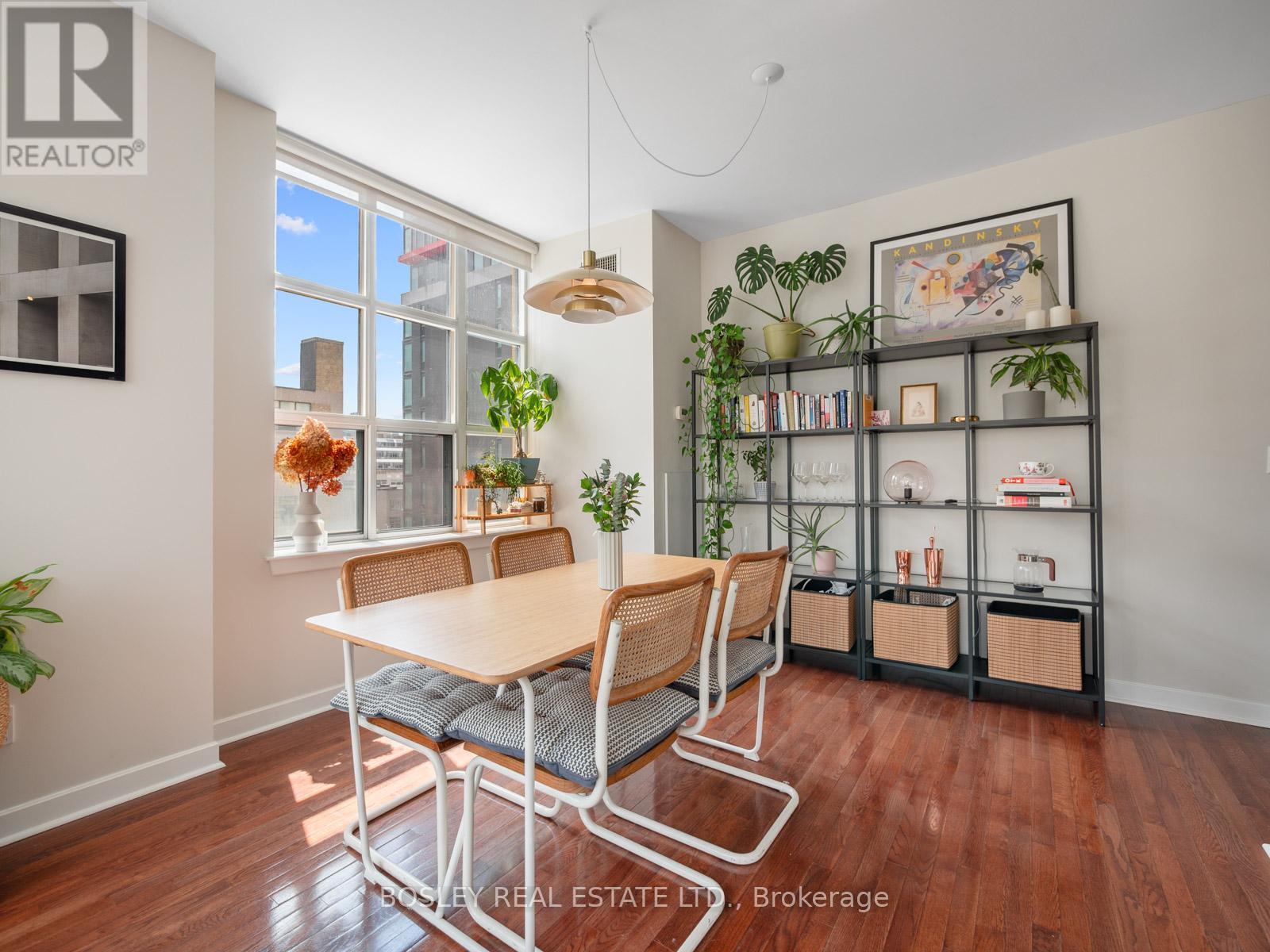 Photo 10 of 715 438 Richmond Street W, Toronto ON