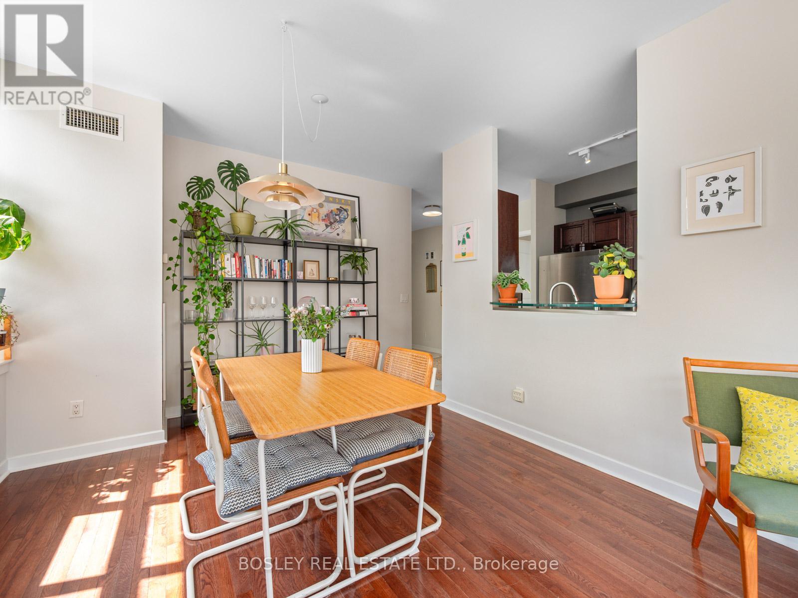 Photo 11 of 715 438 Richmond Street W, Toronto ON