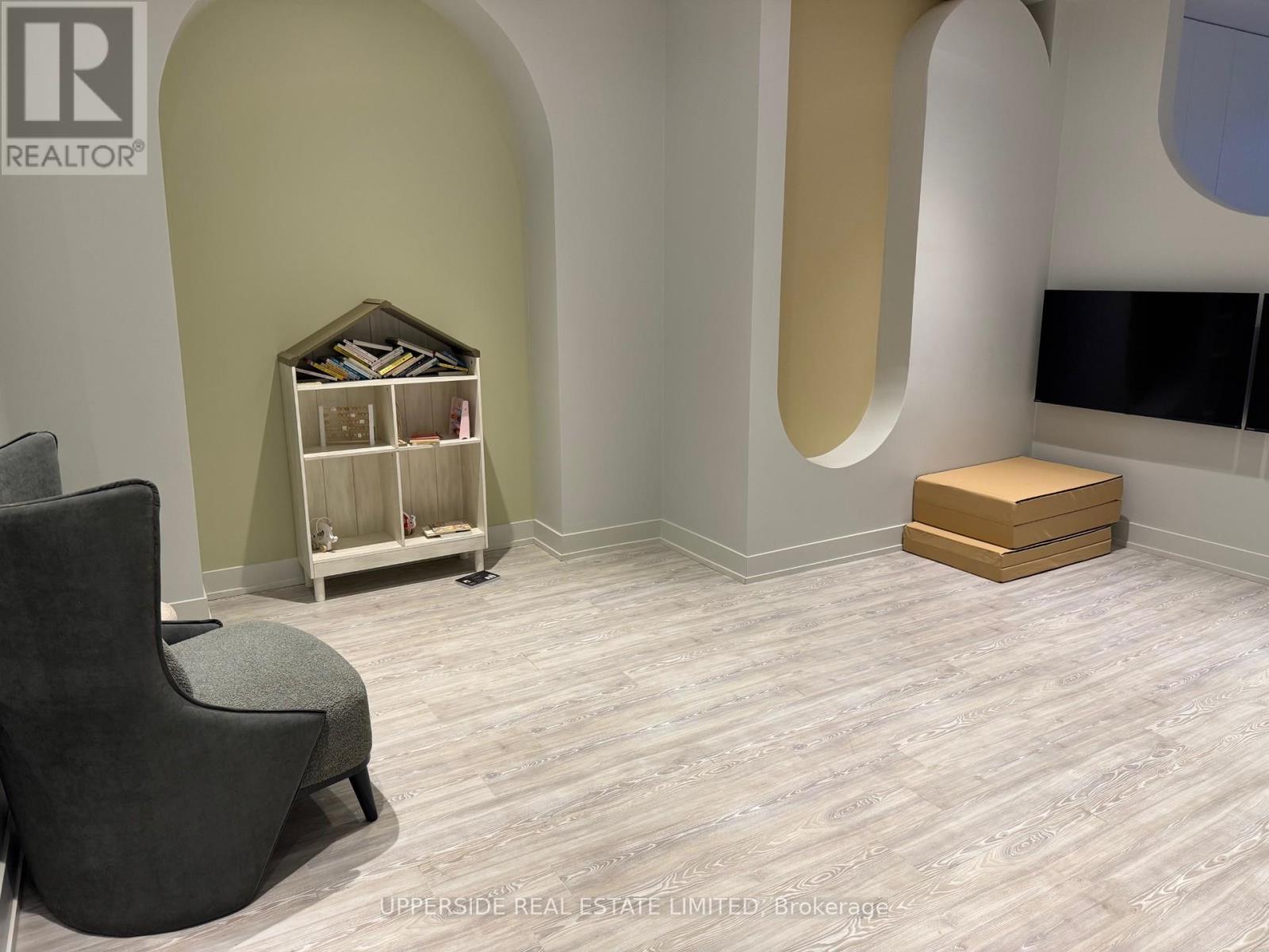 Photo 10 of 501 270 Dufferin Street, Toronto ON