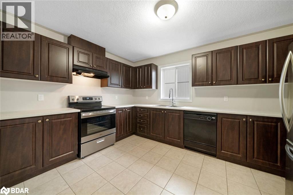Photo 12 of 66 Pearl Drive, Orillia ON
