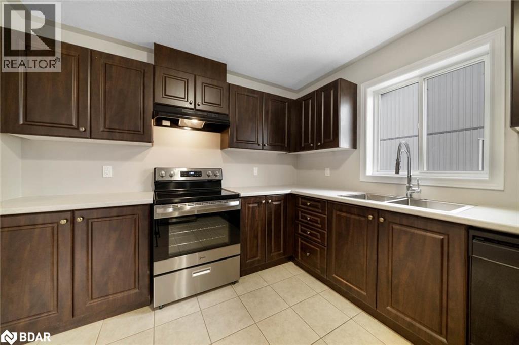 Photo 13 of 66 Pearl Drive, Orillia ON
