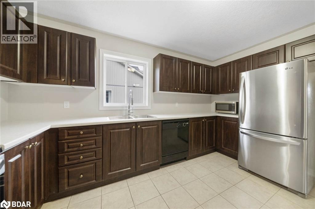 Photo 14 of 66 Pearl Drive, Orillia ON