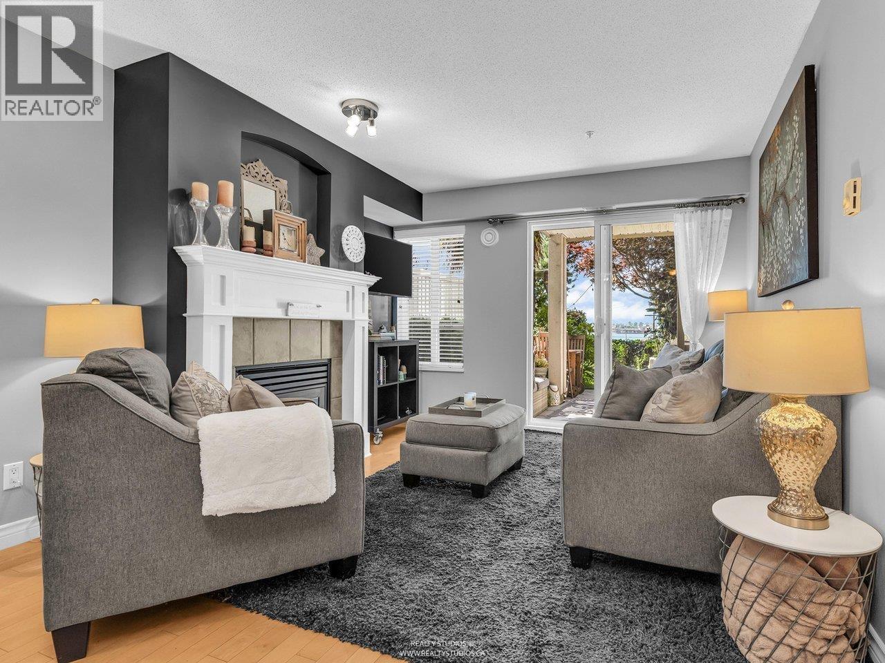Photo 8 of 105 333 E 1st Street, North Vancouver BC