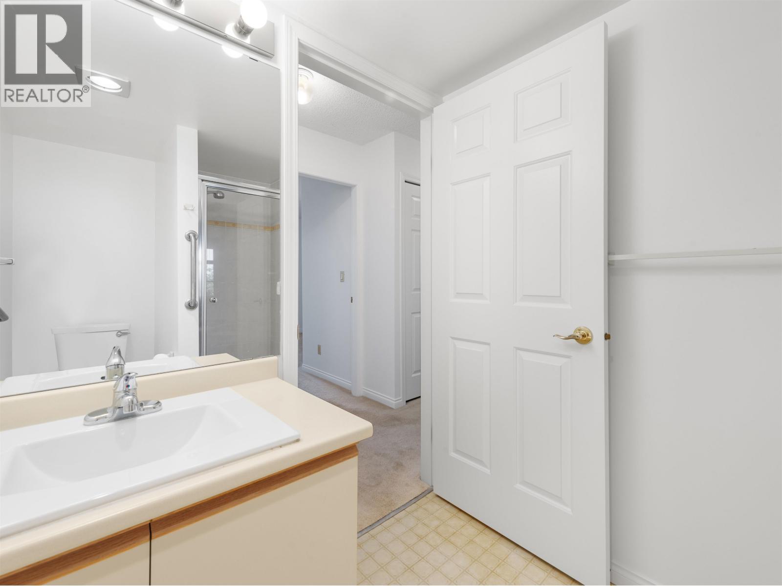 Photo 11 of 414 2800 Chesterfield Avenue, North Vancouver BC