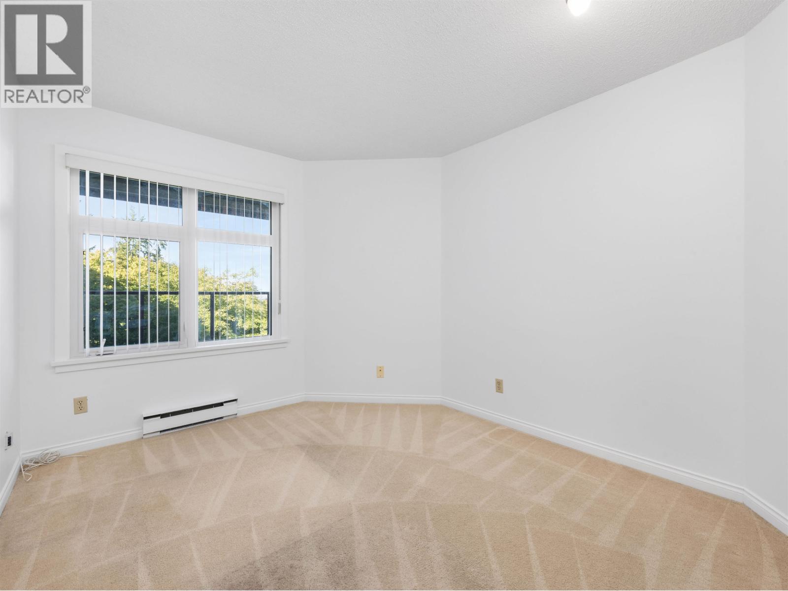 Photo 13 of 414 2800 Chesterfield Avenue, North Vancouver BC