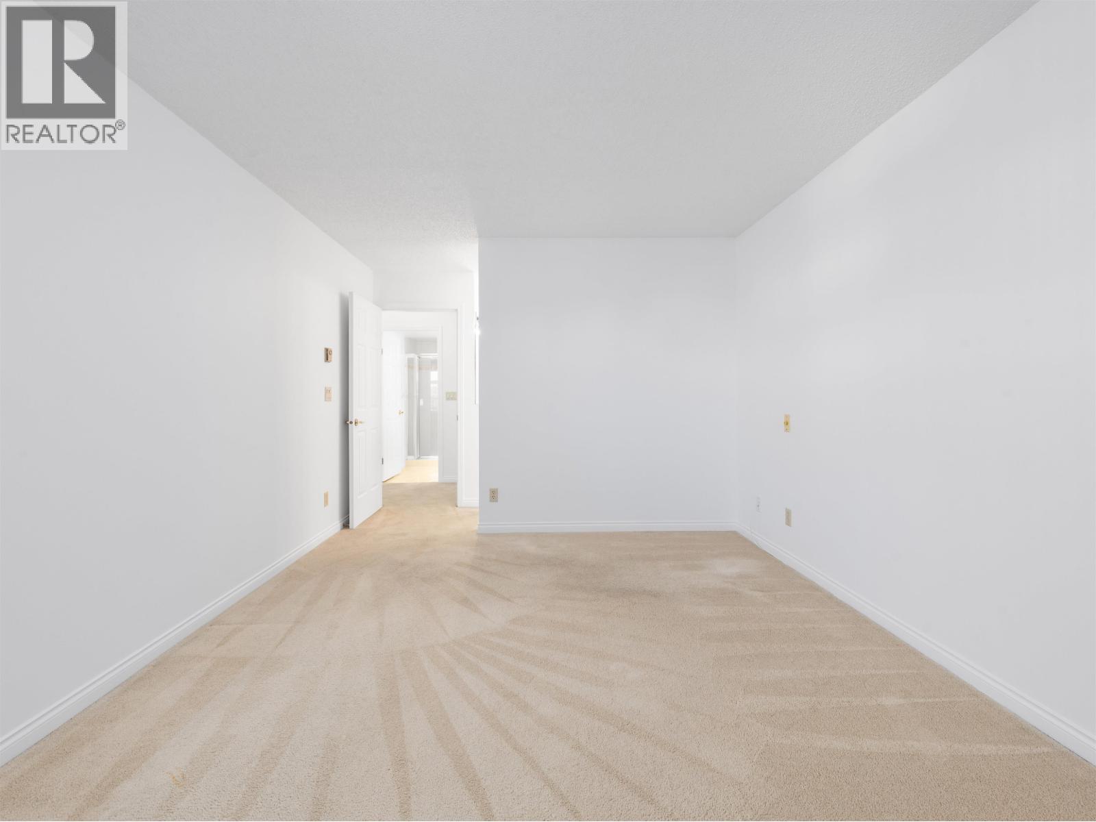 Photo 17 of 414 2800 Chesterfield Avenue, North Vancouver BC