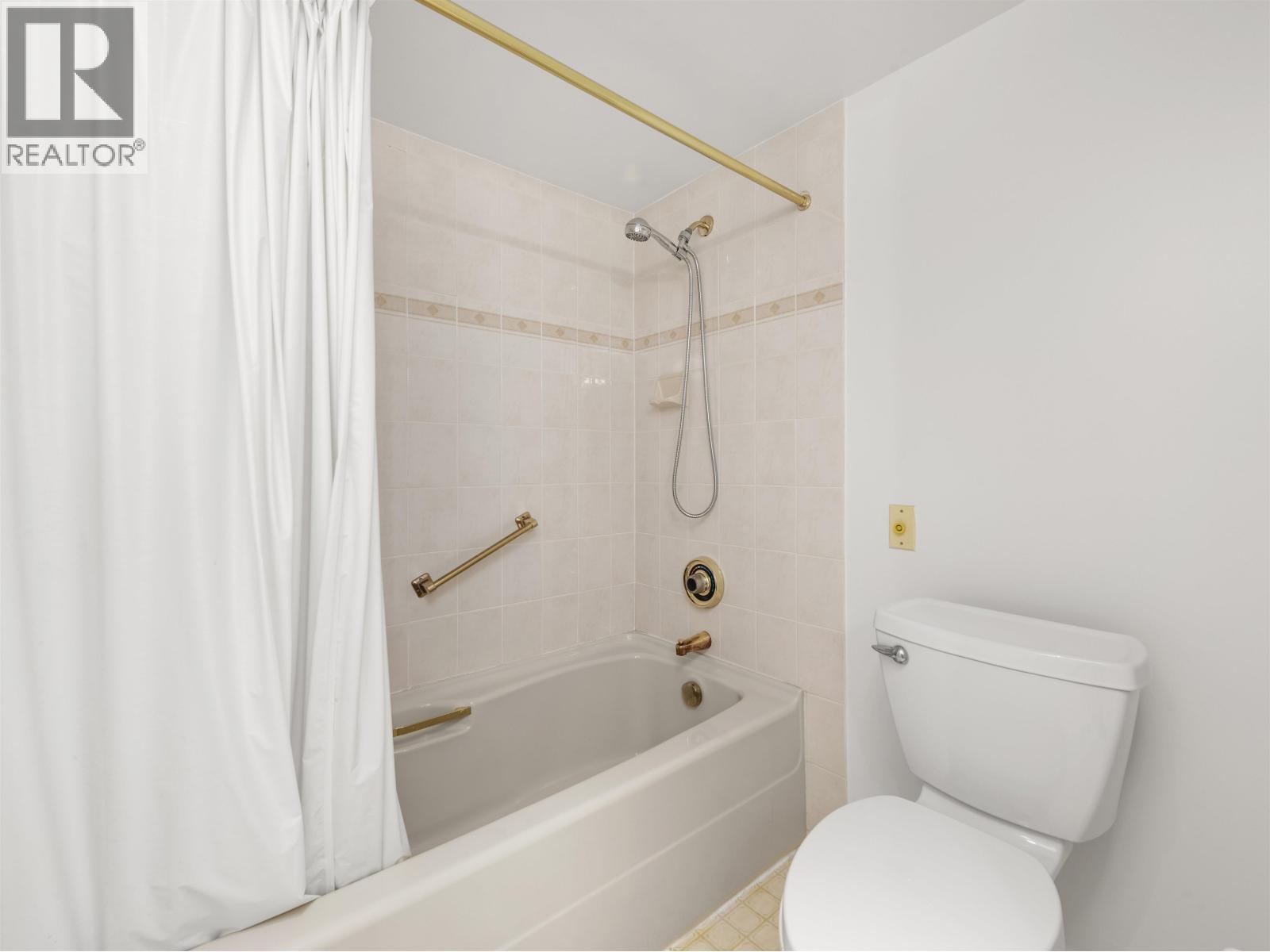 Photo 19 of 414 2800 Chesterfield Avenue, North Vancouver BC