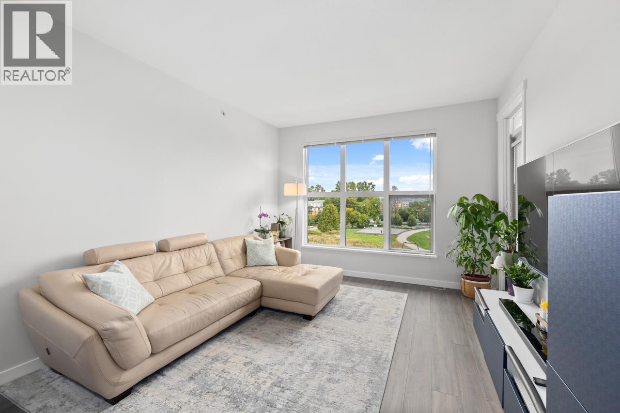 Photo 4 of 402 9500 Tomicki Avenue, Richmond BC