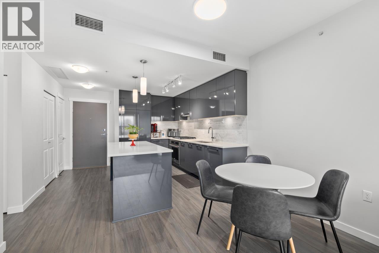 Photo 6 of 402 9500 Tomicki Avenue, Richmond BC