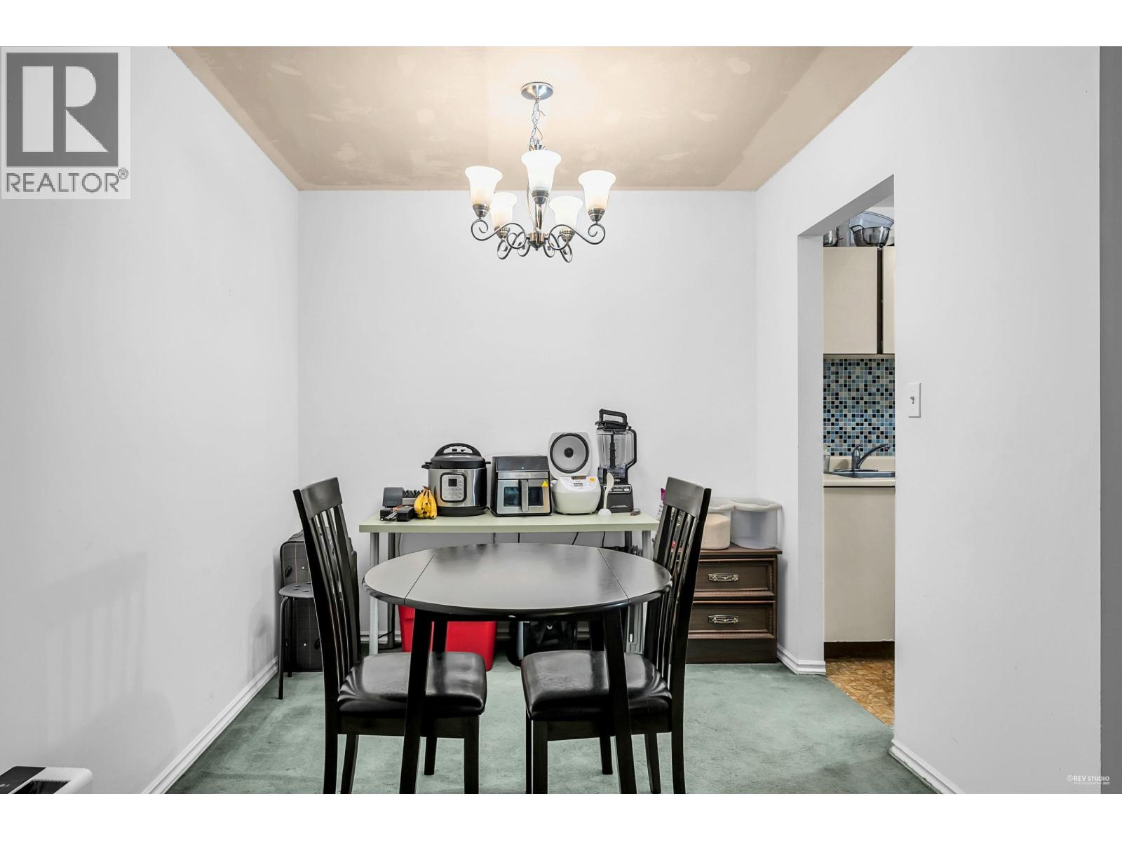 Photo 14 of 303 9880 Manchester Drive, Burnaby BC