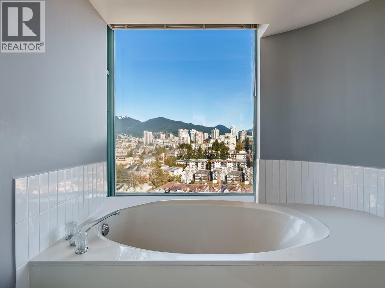 Photo 12 of 2203 120 W 2nd Street, North Vancouver BC