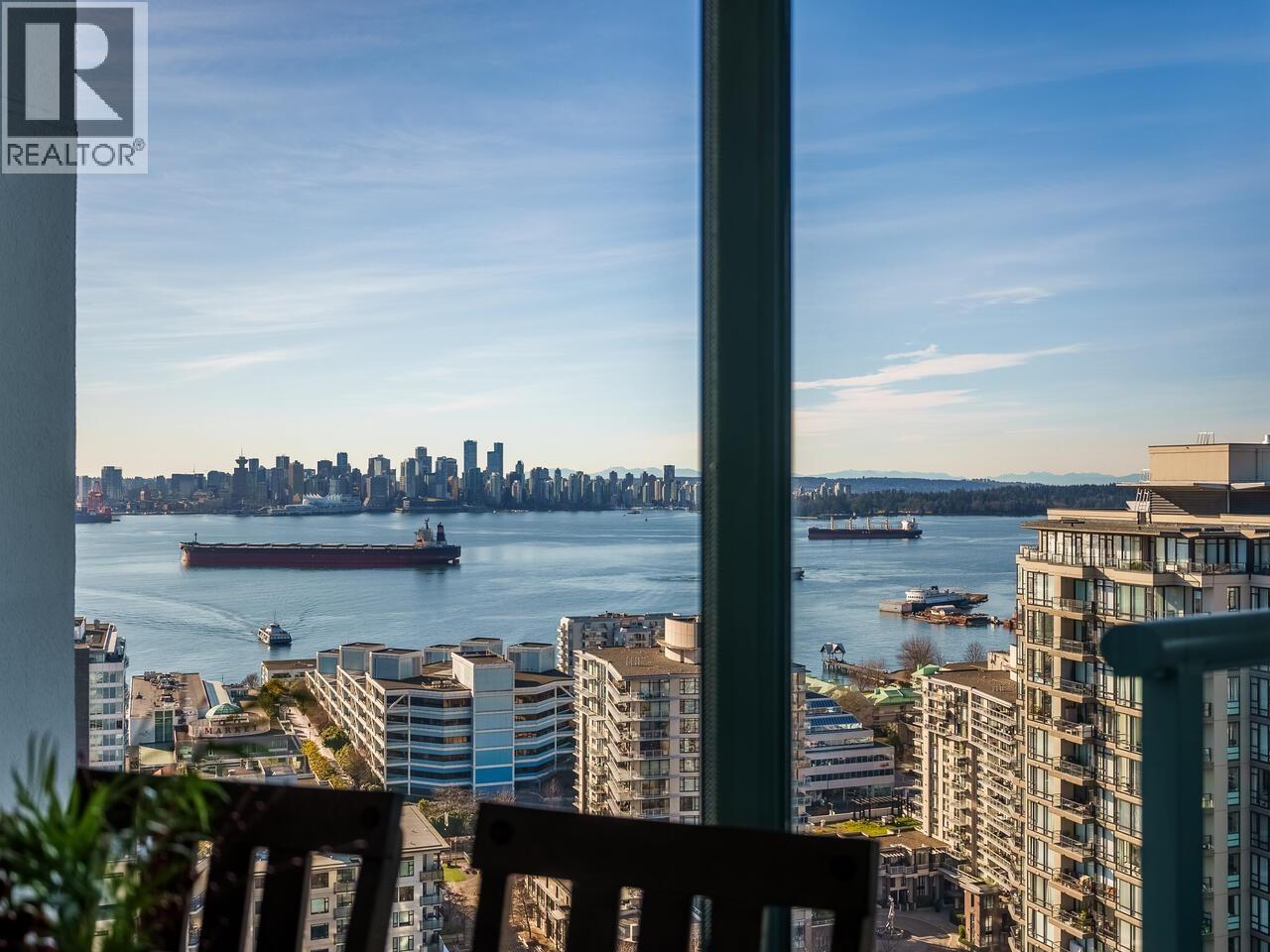 Photo 4 of 2203 120 W 2nd Street, North Vancouver BC