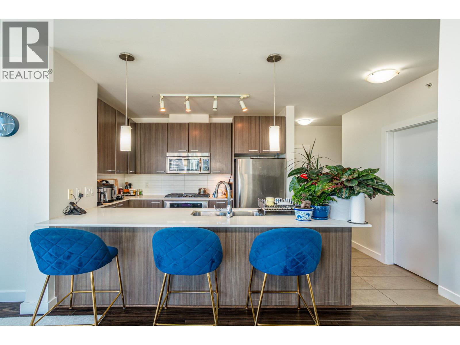 Photo 3 of 2905 2955 Atlantic Avenue, Coquitlam BC