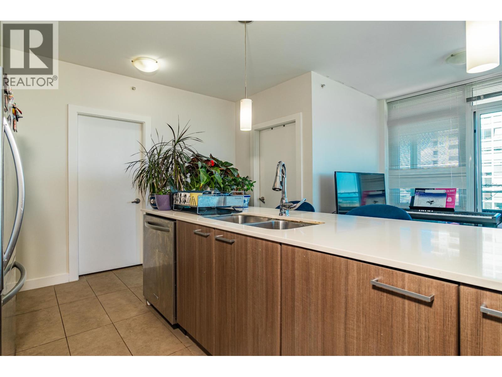 Photo 7 of 2905 2955 Atlantic Avenue, Coquitlam BC