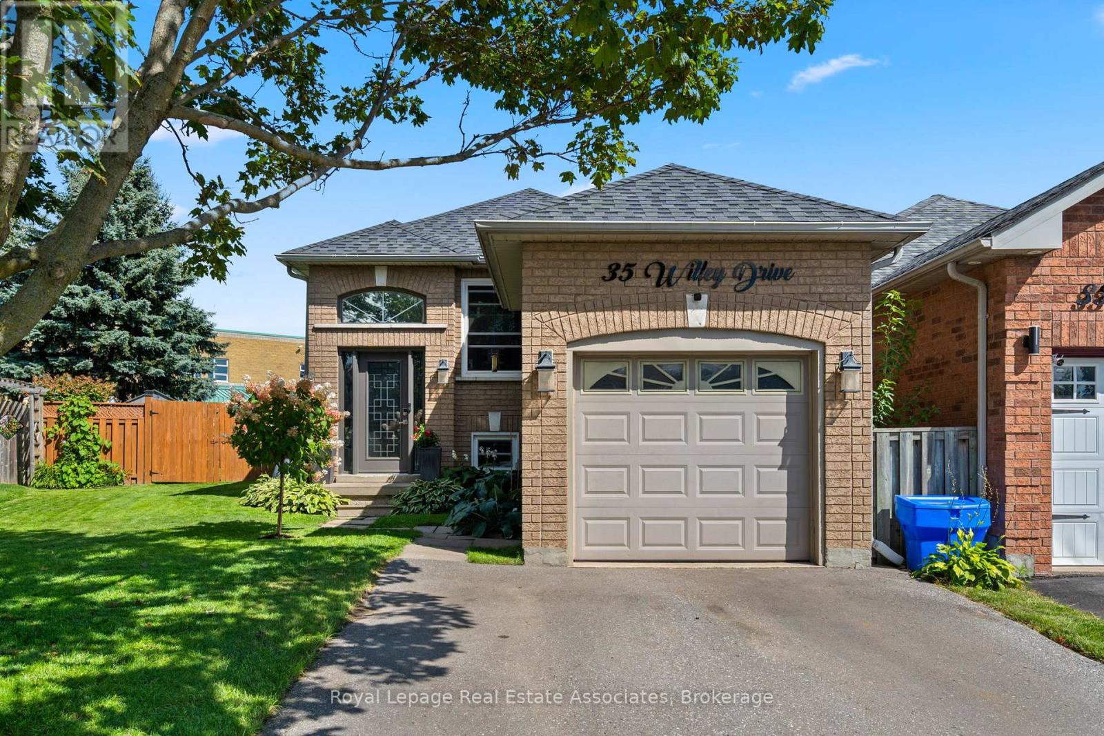 Photo 1 of 35 Willey Drive, Clarington ON